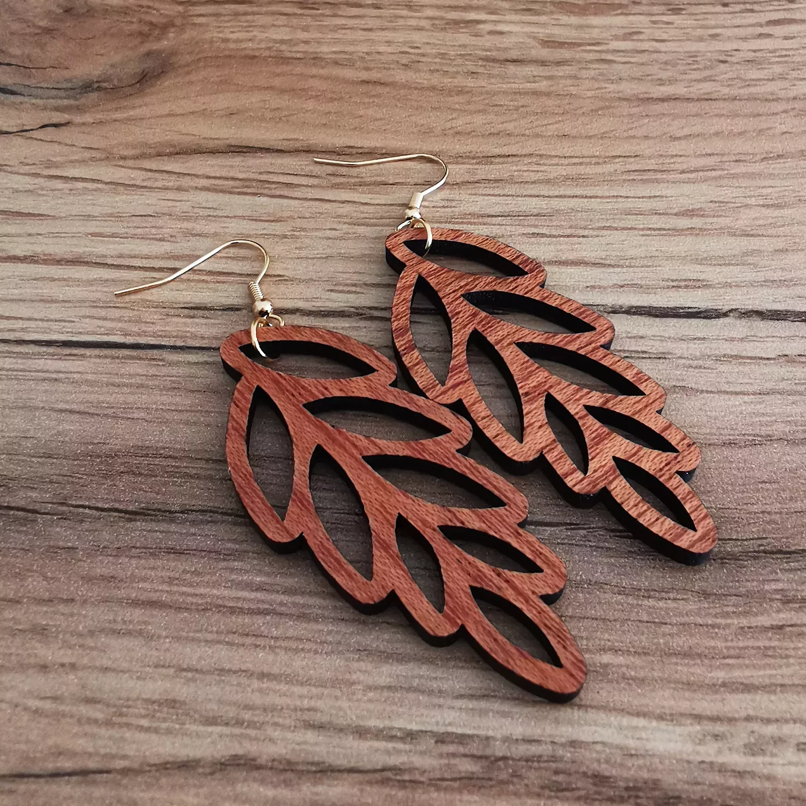 Boucles d'oreilles "Derev" en bois d'Acajou