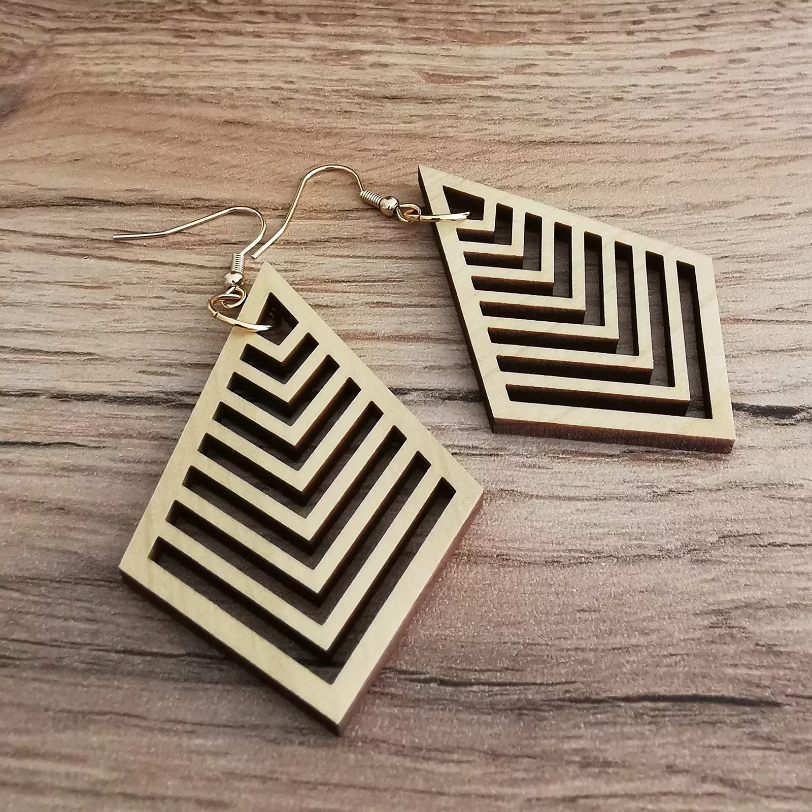 Boucles d'oreilles "Maya" en bois de Peuplier