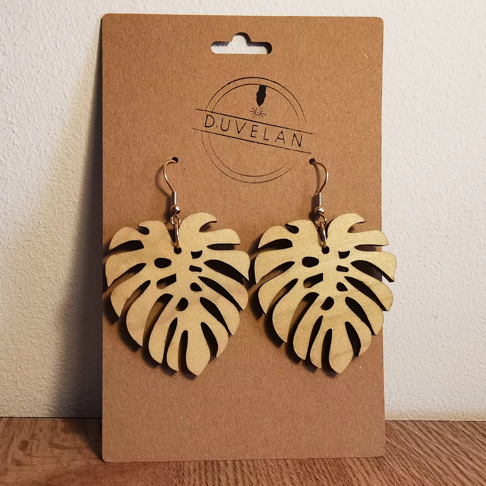 Boucles d'oreilles "Monstera" en bois de Peuplier