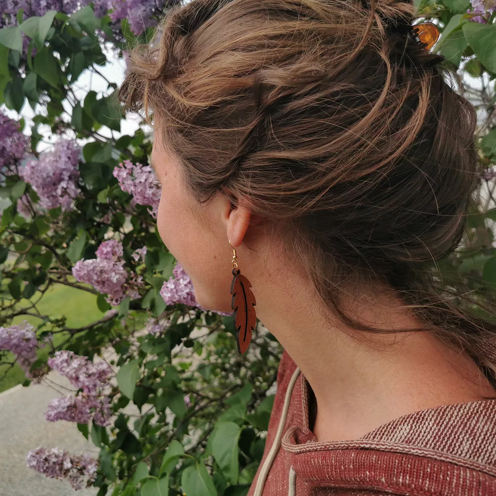 Boucles d'oreilles "Plume" en bois d'Acajou