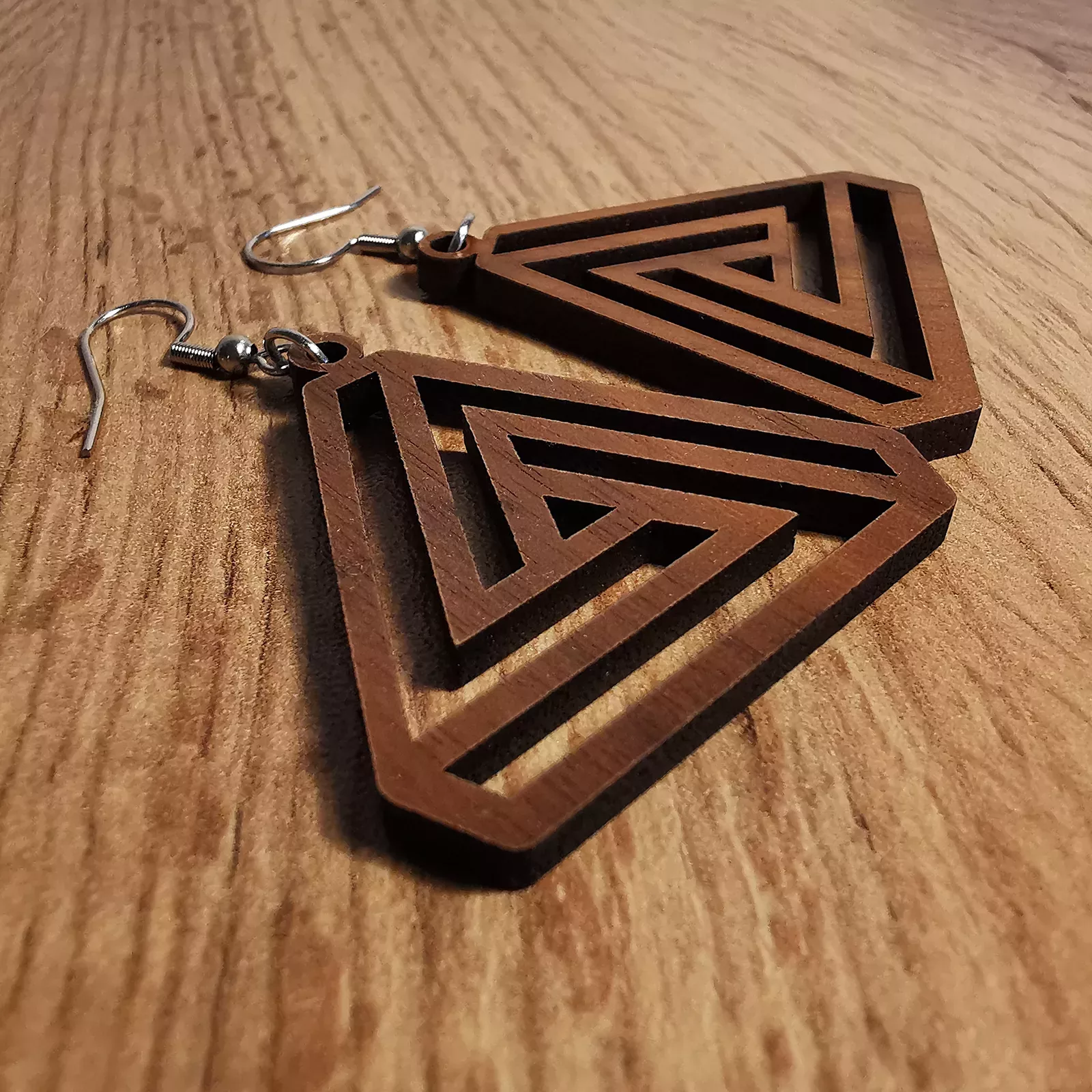 Boucles d'oreilles "Bermudes" en bois de Noisetier