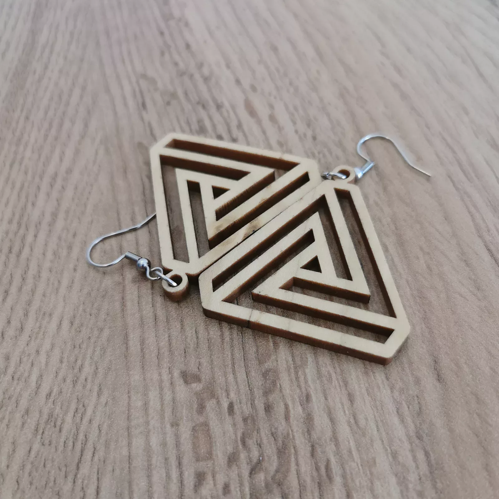 Boucles d'oreilles "Bermudes" en bois de Peuplier