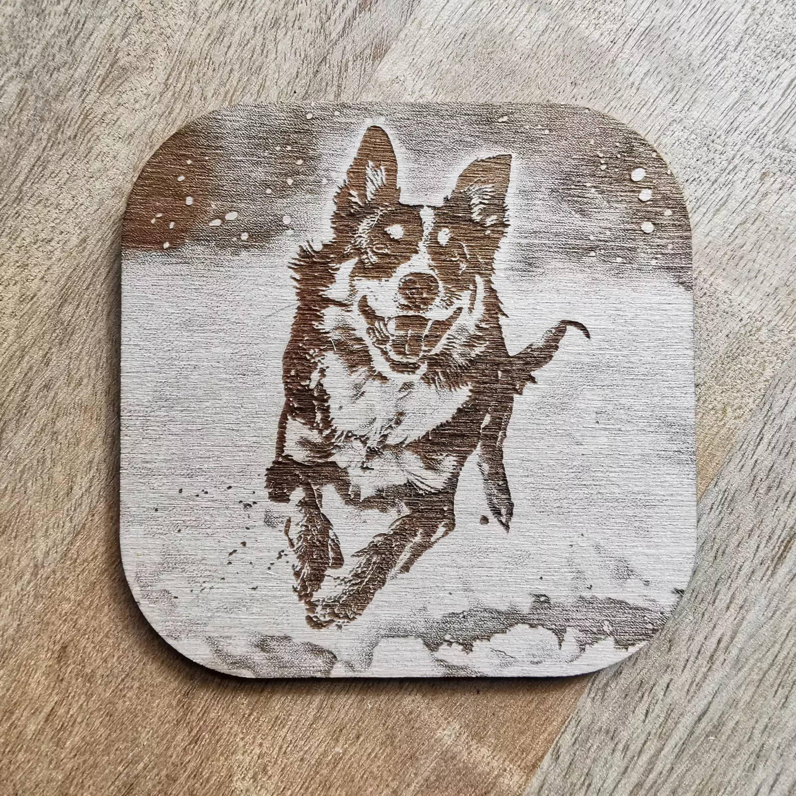 Magnet photo gravée sur bois, le parfait petit cadeau à personnaliser !