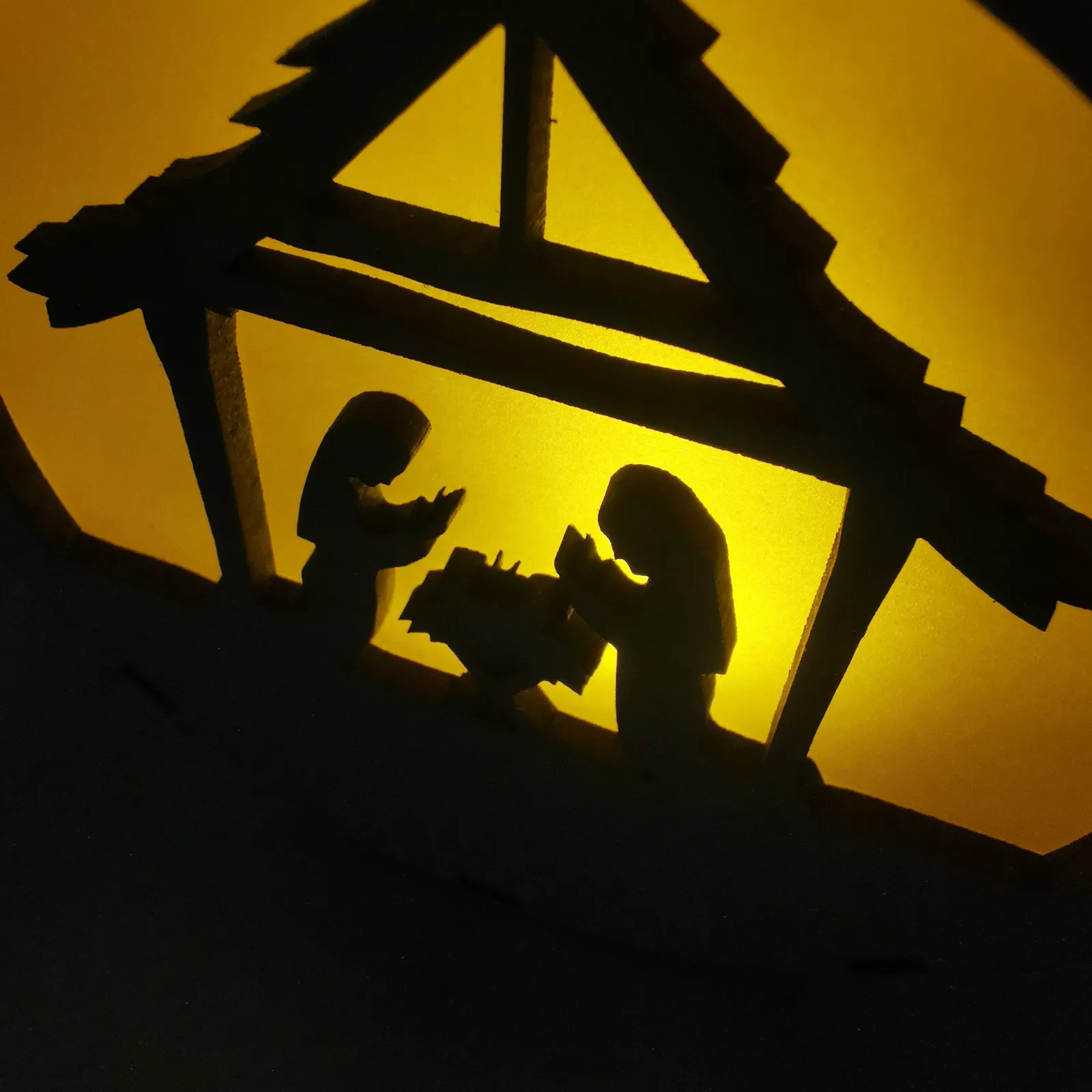 Ornement lumineux en bois : La Crèche de Noël