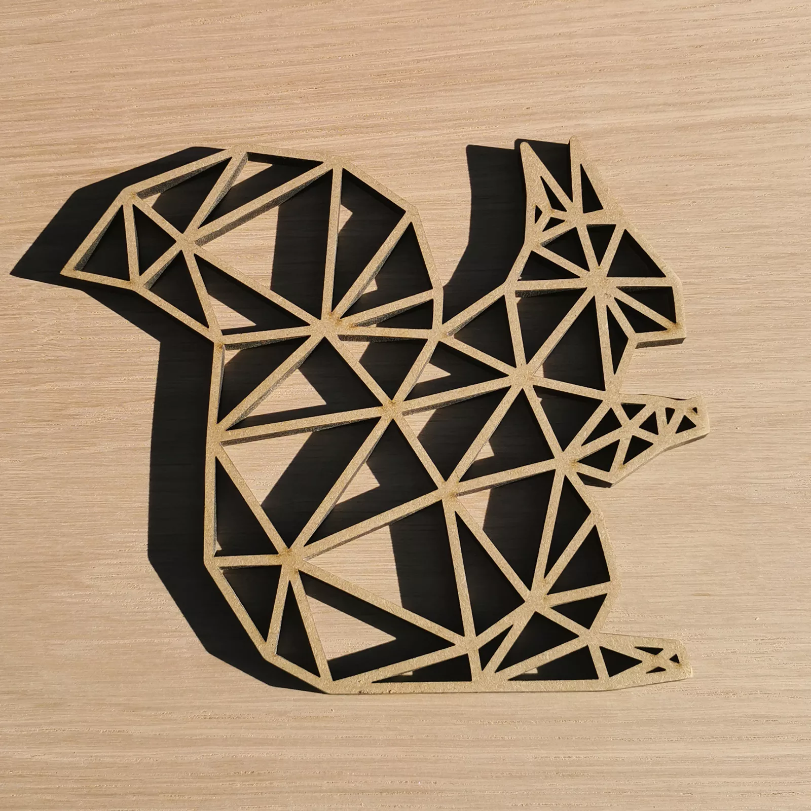 Animal géométrique en bois : L'Écureuil