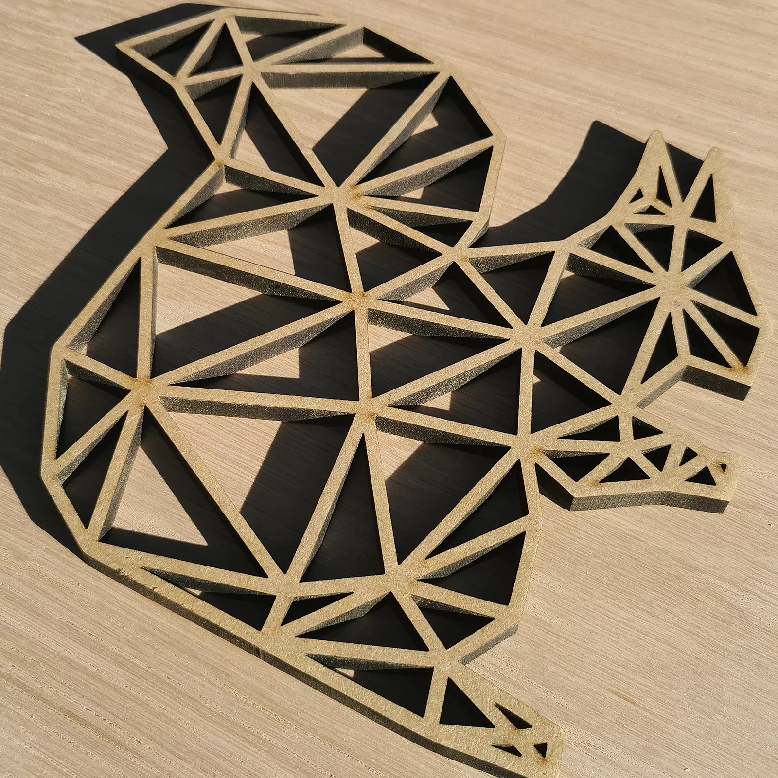 Animal géométrique en bois : L'Écureuil