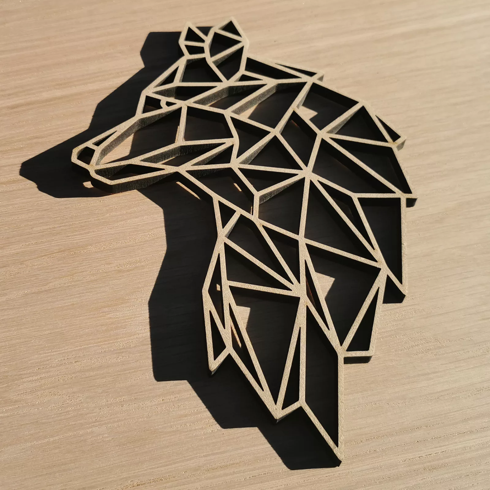 Animal géométrique en bois : Le Loup